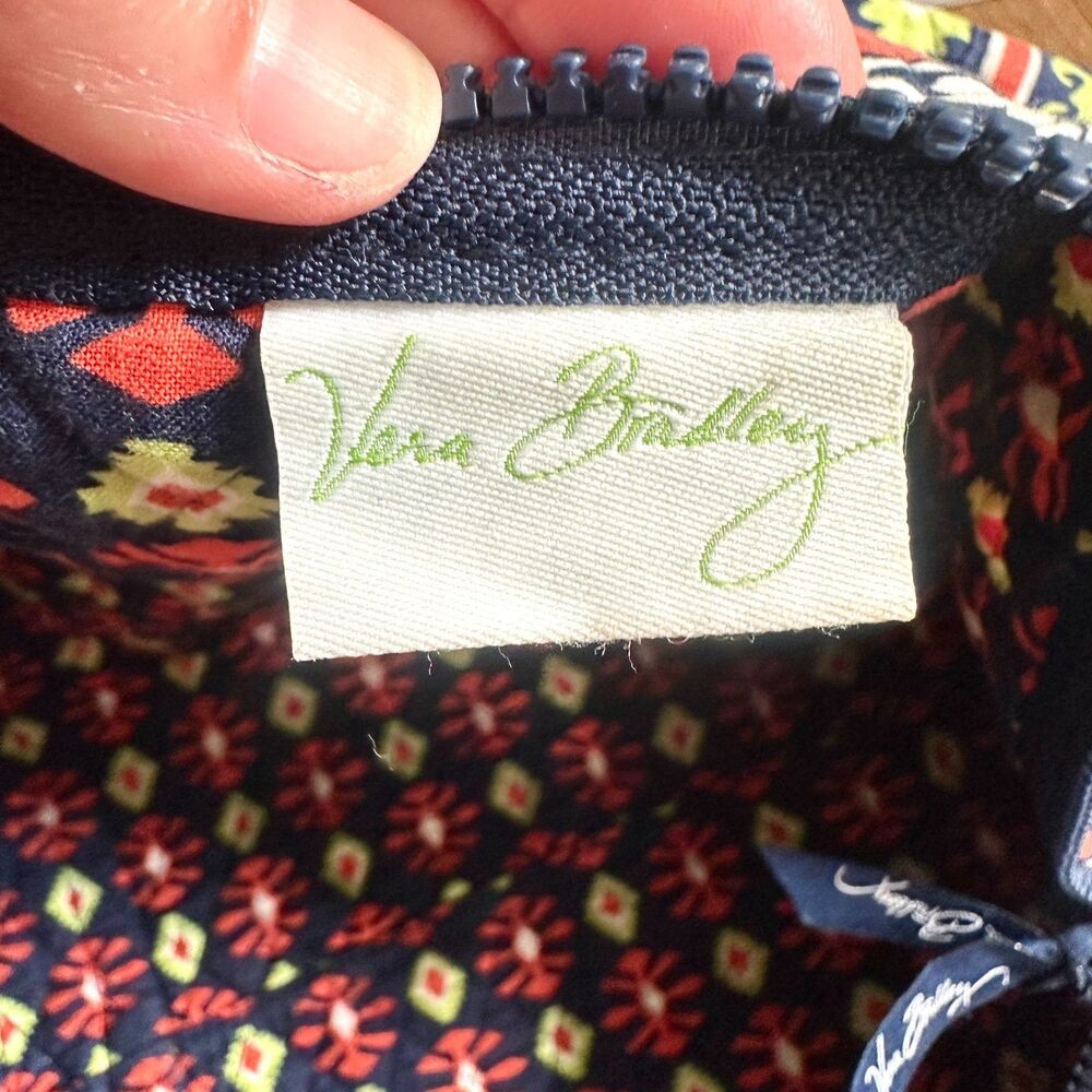 Vera Bradley Duffle Bag Sun Valley Medium 18" Retired Travel Quilted Geometric - Picture 9 of 12